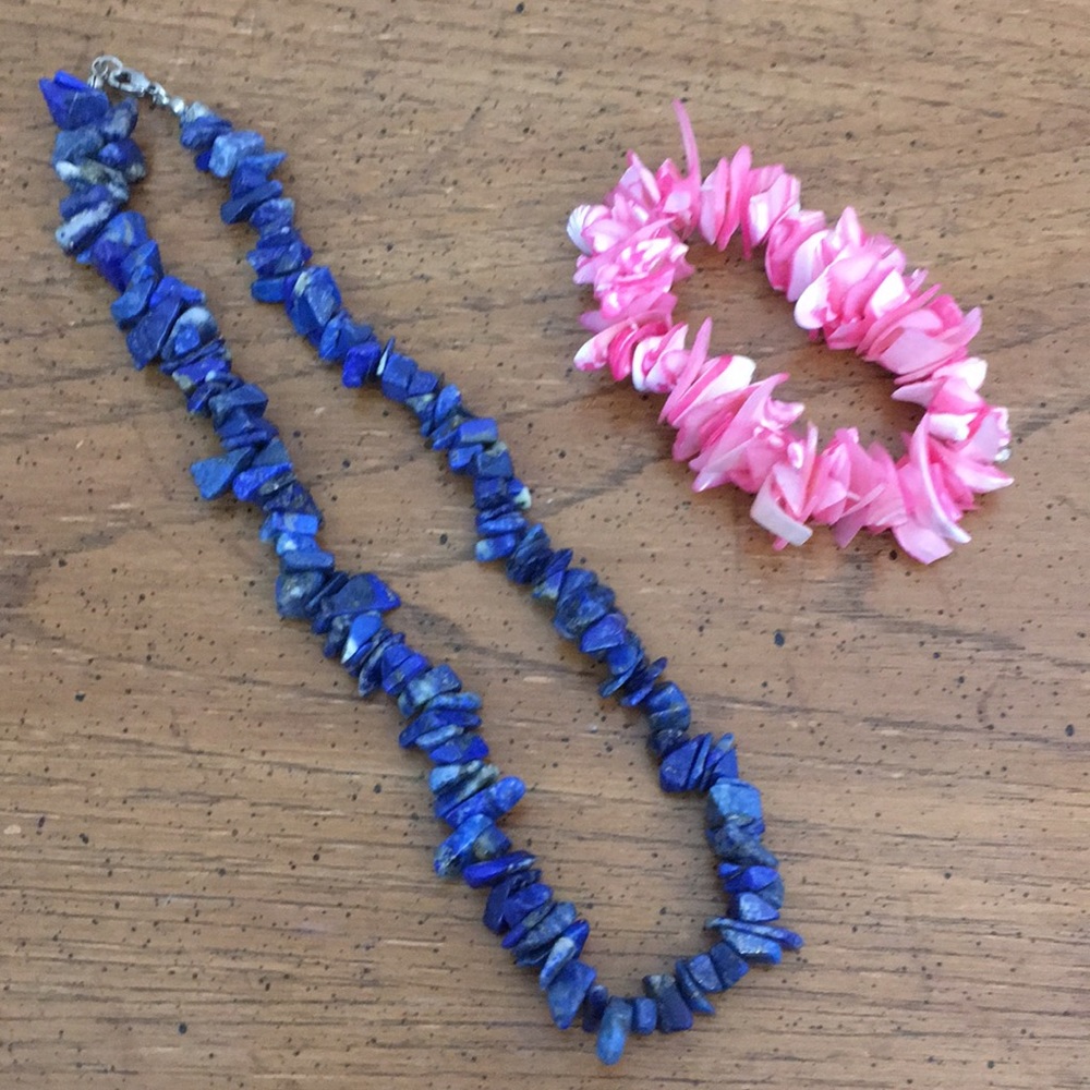 Lot of Lapis Lazuli necklace and shell bracelet